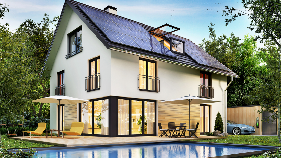 Einfamilienhaus mit PV-Anlage auf dem Dach, Terrasse und Pool